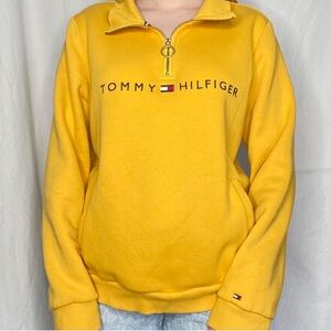 TOMMY HILFIGER 💛 ZIP UP SWEATSHIRT